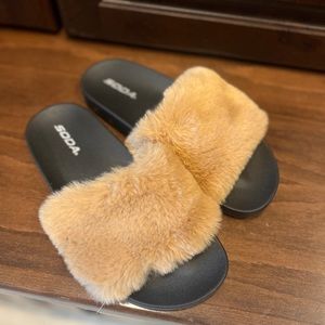 SODA slippers Size 8: Never Worn